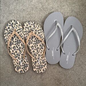 2 pack of Old Navy Leopard Print and Gray Flip Flops